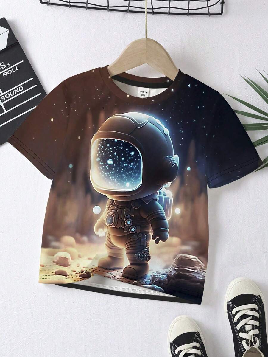 تي شيرت فضفاض بأكمام قصيرة ورقبة مستديرة ورسومات كرتونية بسيطة للصيف للأولاد الصغار مطبوع عليه رائد فضاء من SHEIN