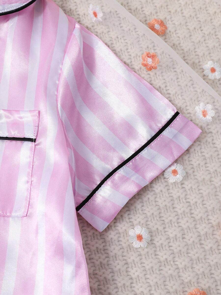 بلوزة نوم وبنطلون مخطط ومطرز بخطوط متباينة للفتيات المراهقات