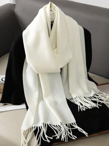 سكارف نسائي سادة من الكشمير الناعم بشراشيب