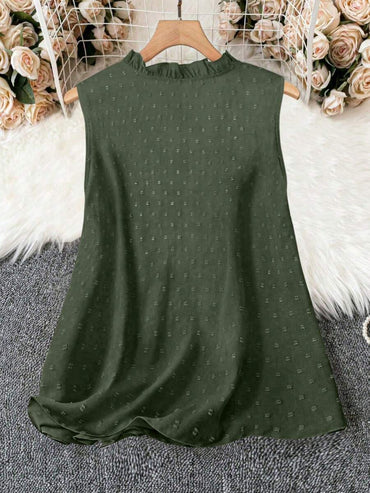 بلوزة  مقاس كبير بلون سادة – بدون أكمام بياقة V وتفاصيل دانتيل وكشكش أنثوية