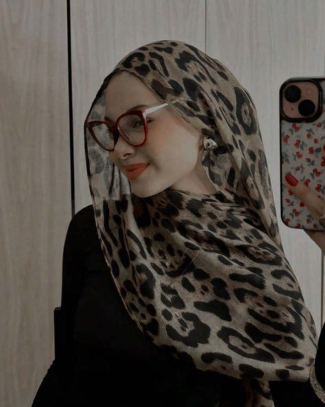 قطعة واحدة من الأوشحة النسائية بنقشة جلد الفهد البوهيمي