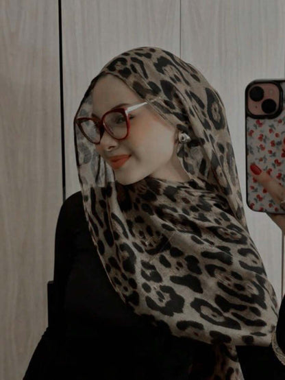 قطعة واحدة من الأوشحة النسائية بنقشة جلد الفهد البوهيمي