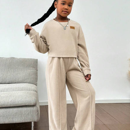 طقم بناتي (قطعتين): سويت شيرت وبنطلون رياضي من شي إن
