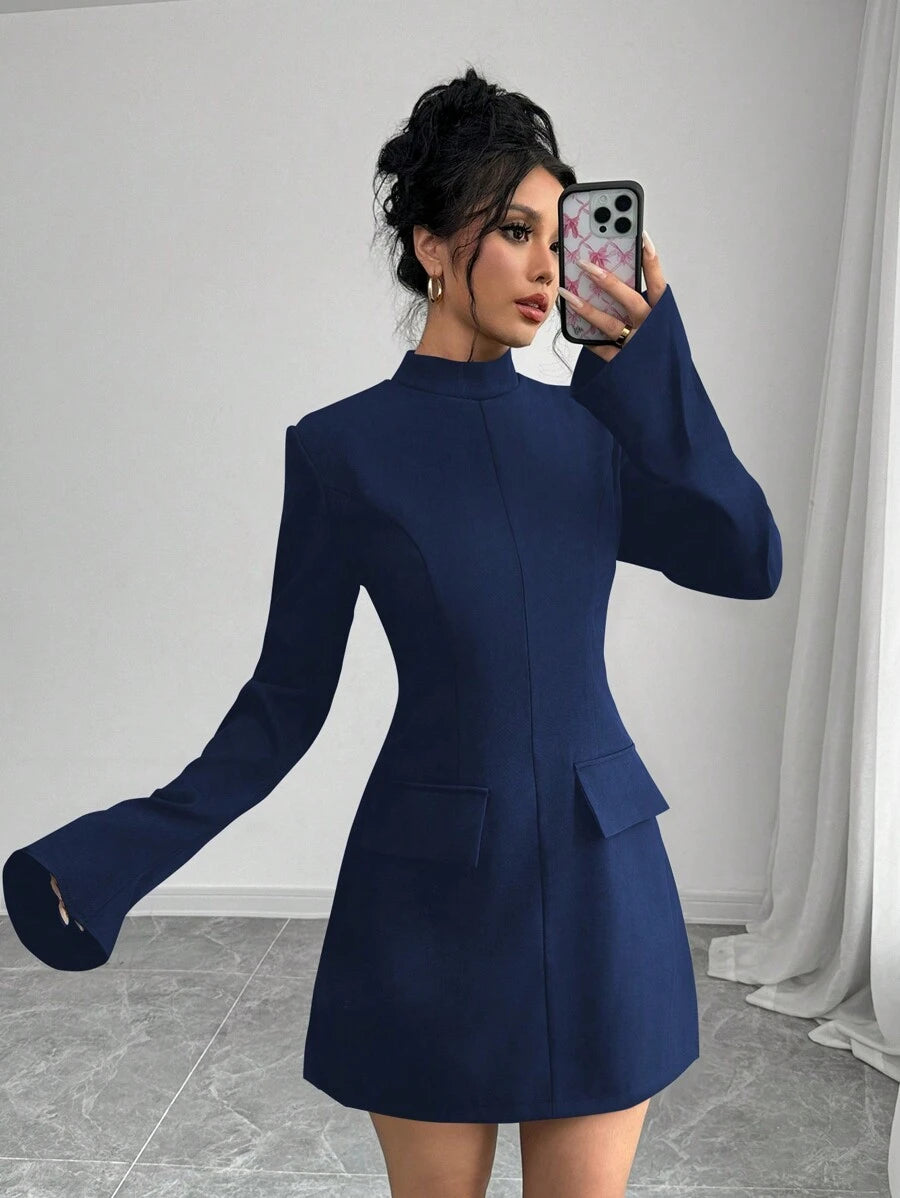 فستان قصير بأكمام طويلة من Shein