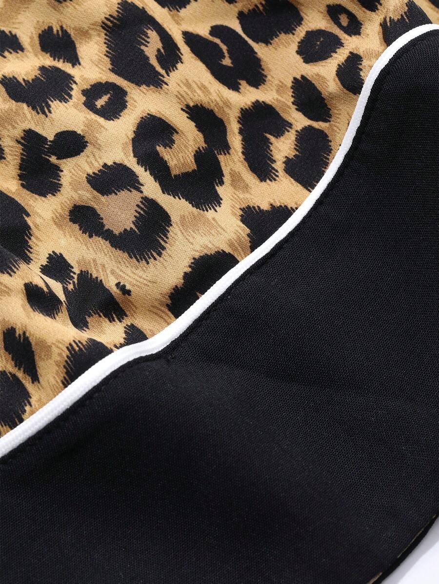 بيجامة نسائي فضفاضة بنقشة جلد الفهد وياقة متباينة من ديزي