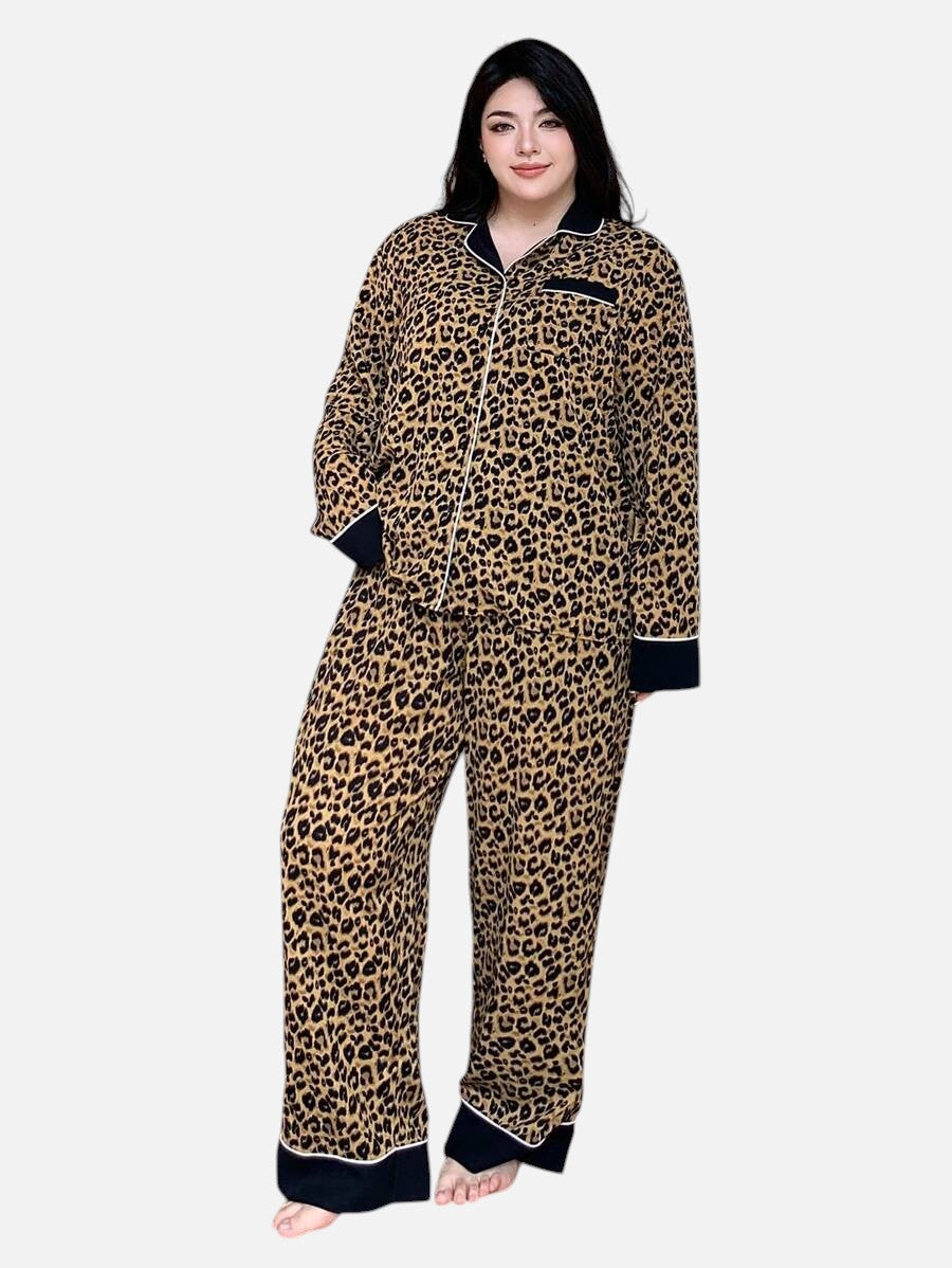 بيجامة نسائي فضفاضة بنقشة جلد الفهد وياقة متباينة من ديزي