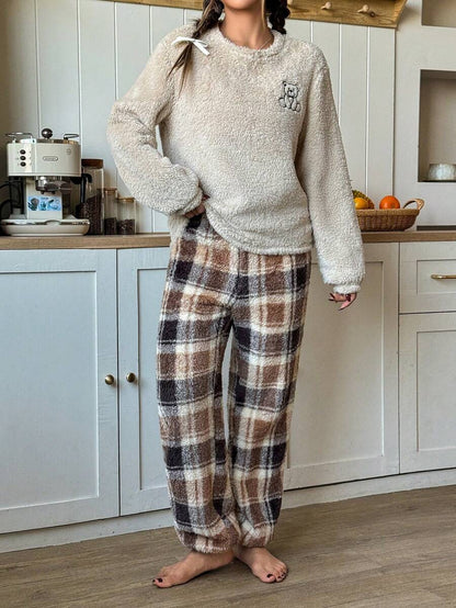 طقم بيجامة من قطعتين من SHEIN