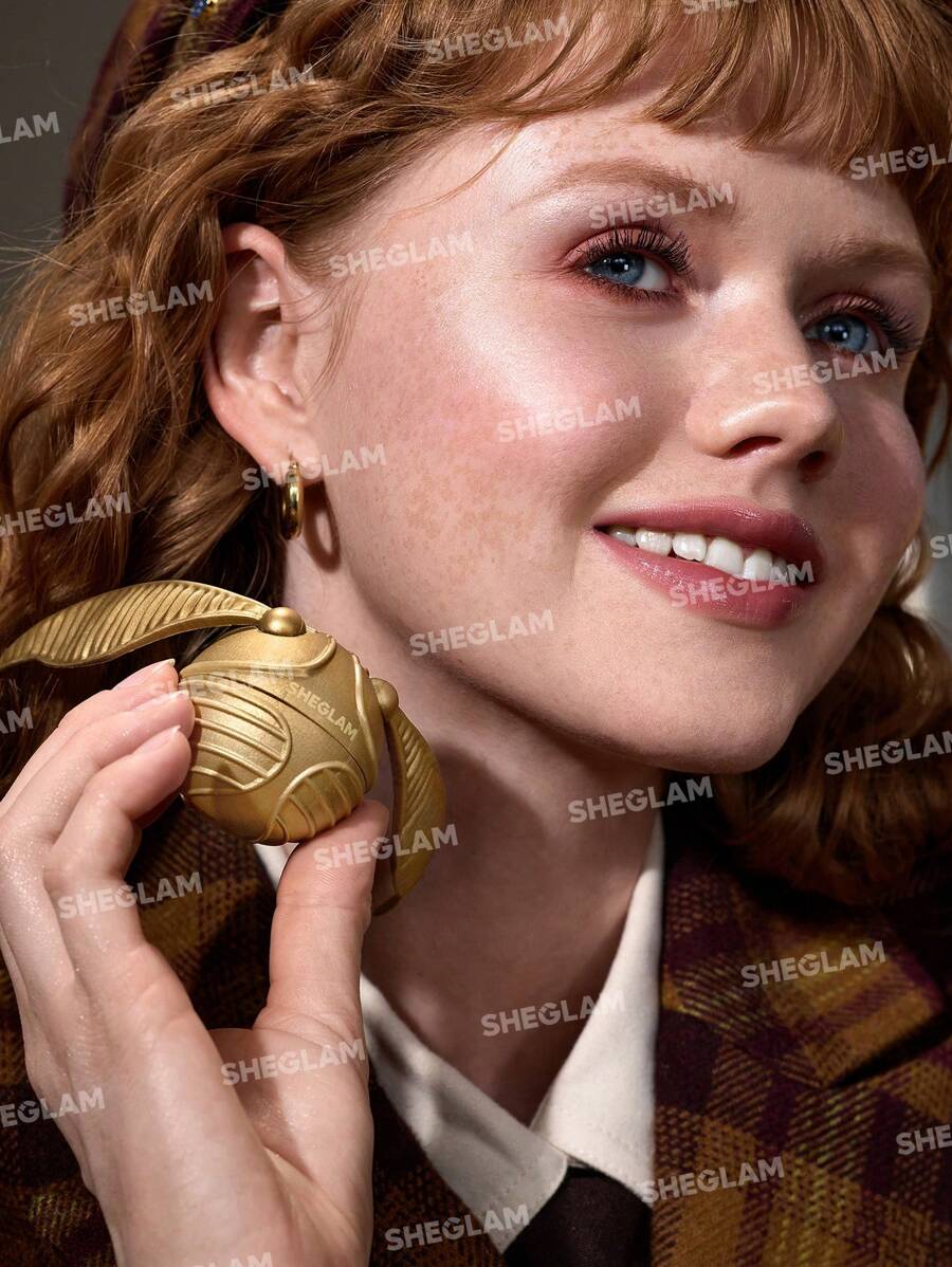 هايلايتر Golden Snitch لامع من Harry Potter™ X SHEGLAM 