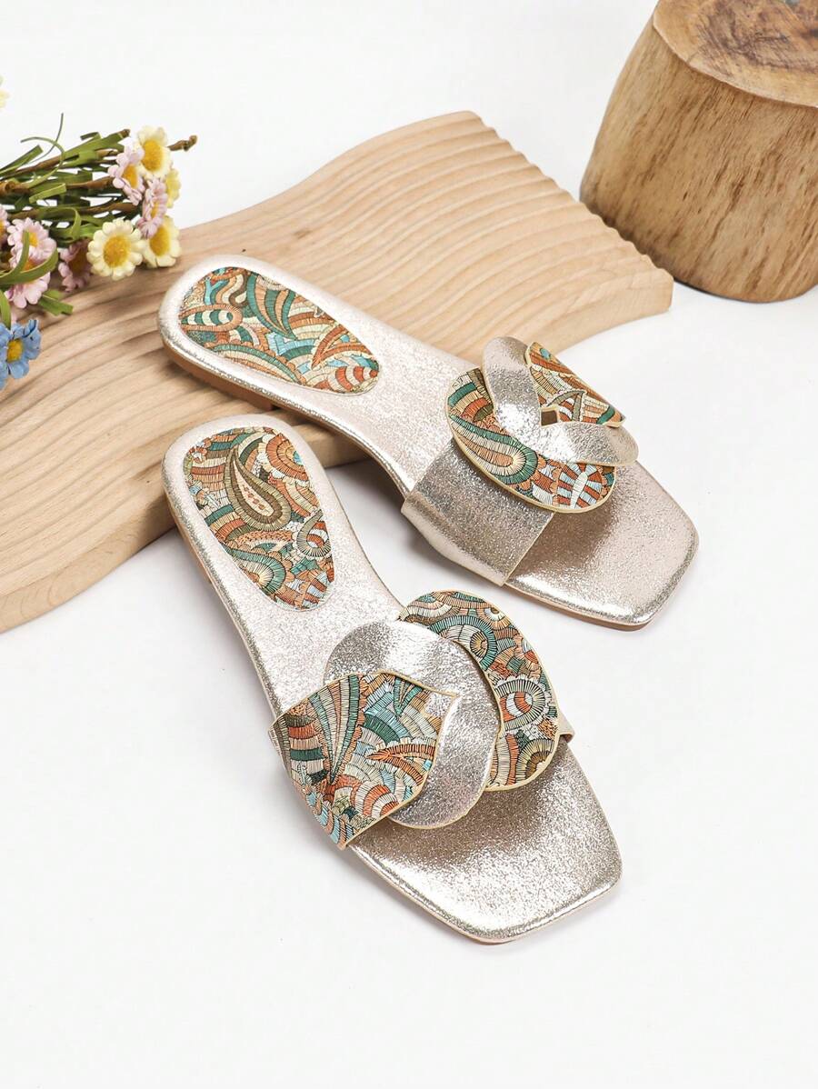 صندل نسائي خفيف من Shein