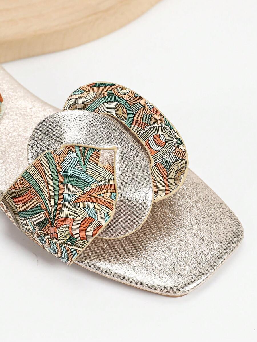 صندل نسائي خفيف من Shein