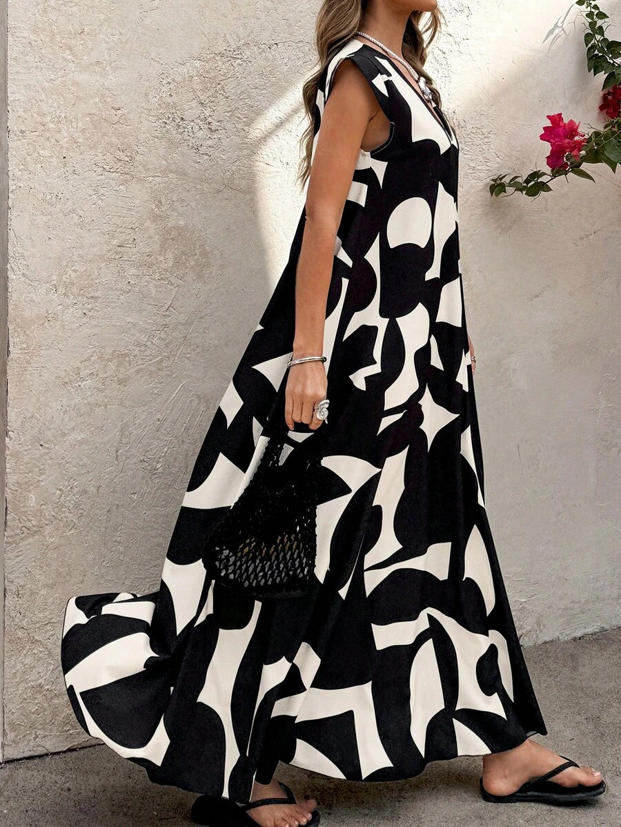 فستان ماكسي واسع بنقشة هندسية بالأبيض والأسودShein