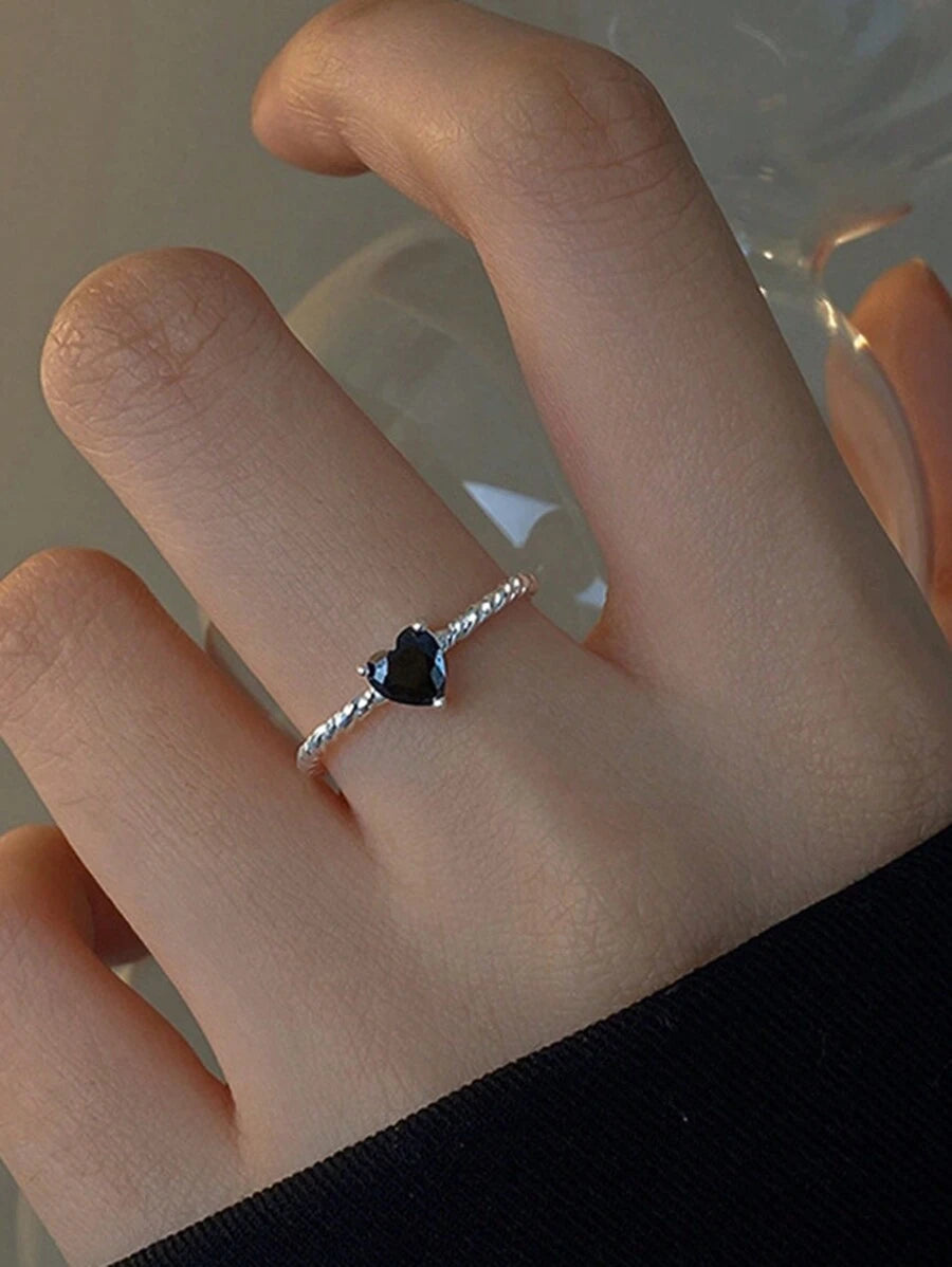 خاتم مفتوح قابل للتعديل على شكل قلب أسودShein