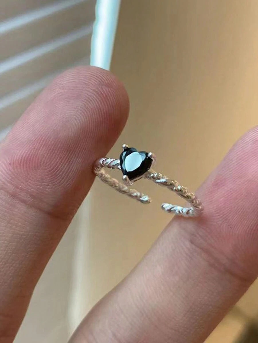 خاتم مفتوح قابل للتعديل على شكل قلب أسودShein