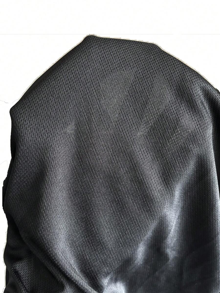 بشورت أسود كاجوال بتصميم INS من مانفينتي Shein