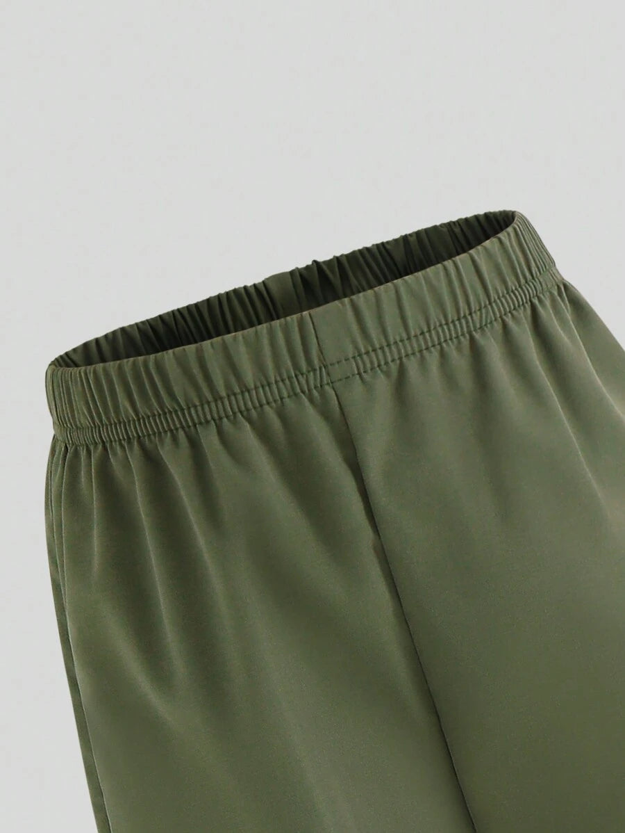 طقم بناتي 2 قطعة من شي إن – تيشيرت كاجوال بطبعة جرافيك مع بنطال