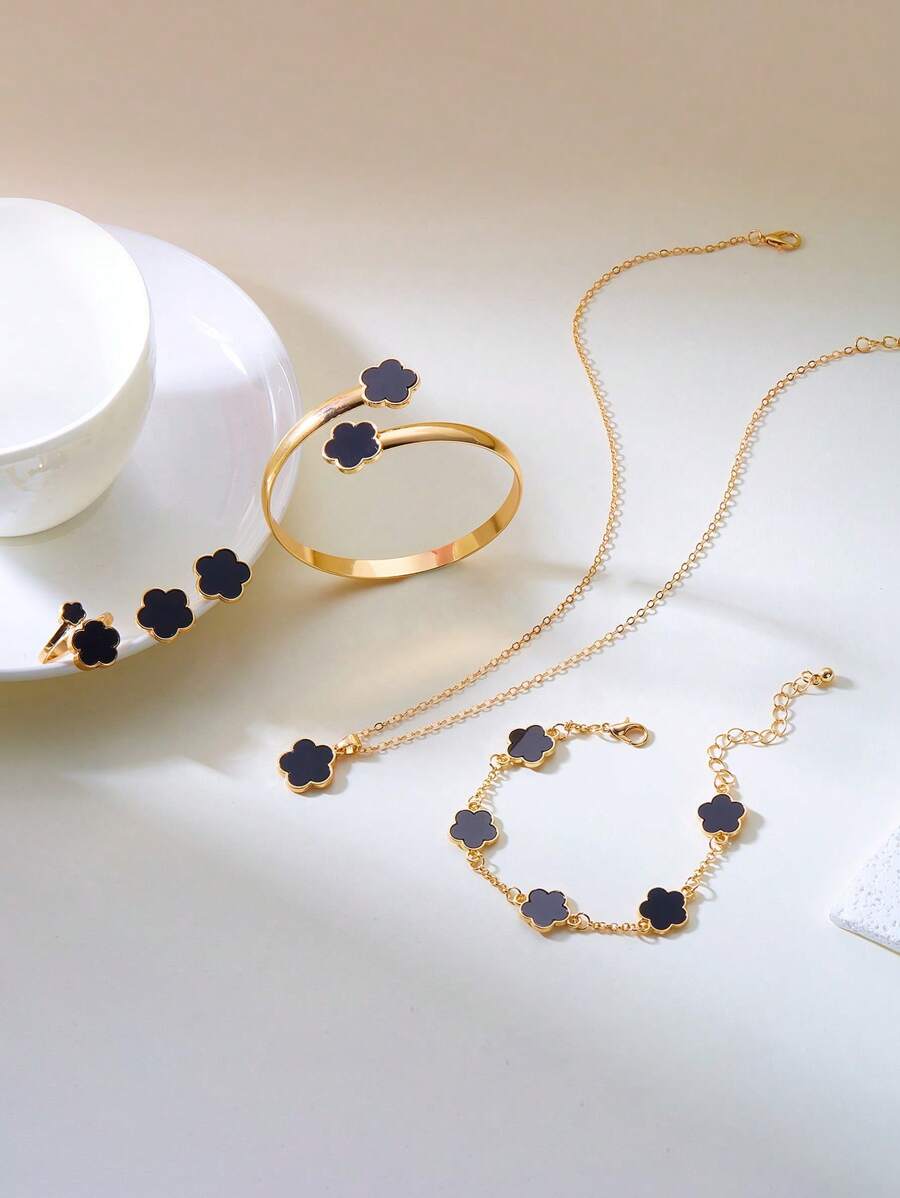 مجموعة مجوهرات 6 قطع بتصميم ورقة البرسيم الأنيق