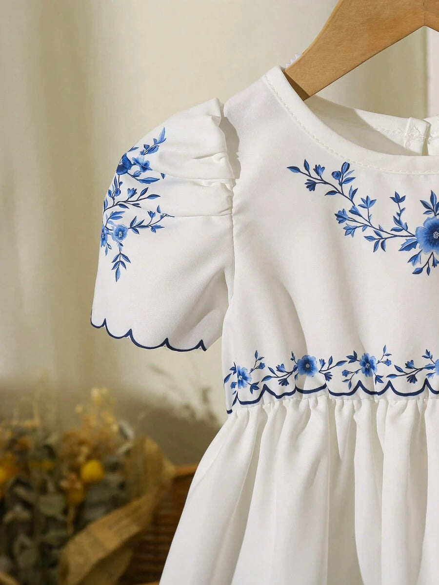 فستان بناتي من شي ان – أزرق وأبيض، أكمام منتفخة