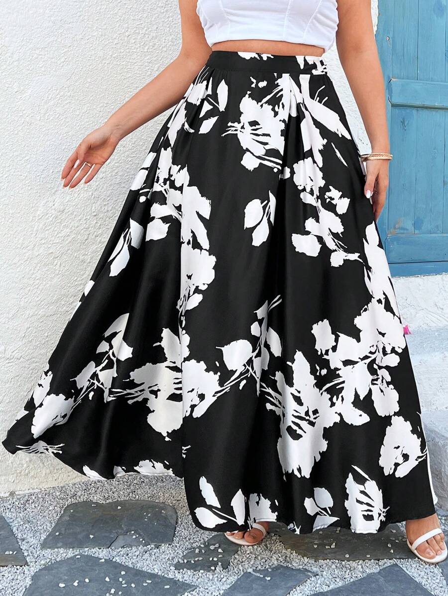 تنورة طويلة أنيقة من الساتان بنقشة زهور للنساء بمقاسات كبيرة من Celure