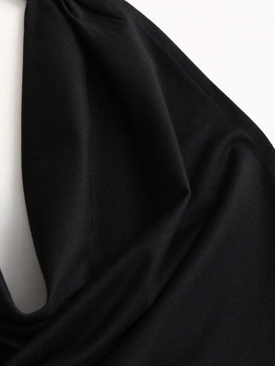 فستان نسائي قصير من Sweetra – ضيّق بدون أكمام، رقبة غائرة، ظهر مكشوف مع رباط خلفي