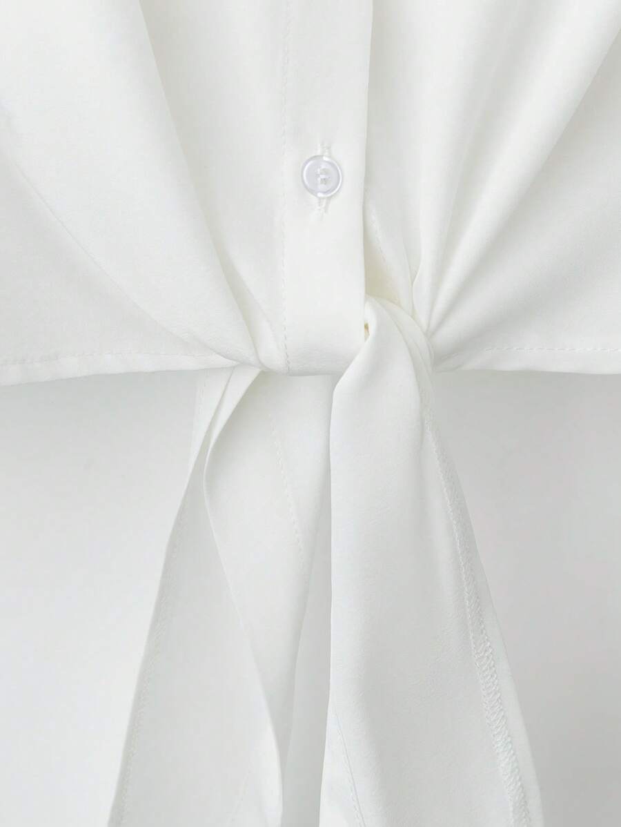 طقم من قطعتين من بلوزة بأكمام قصيرة وربطة أمامية من Breezaya