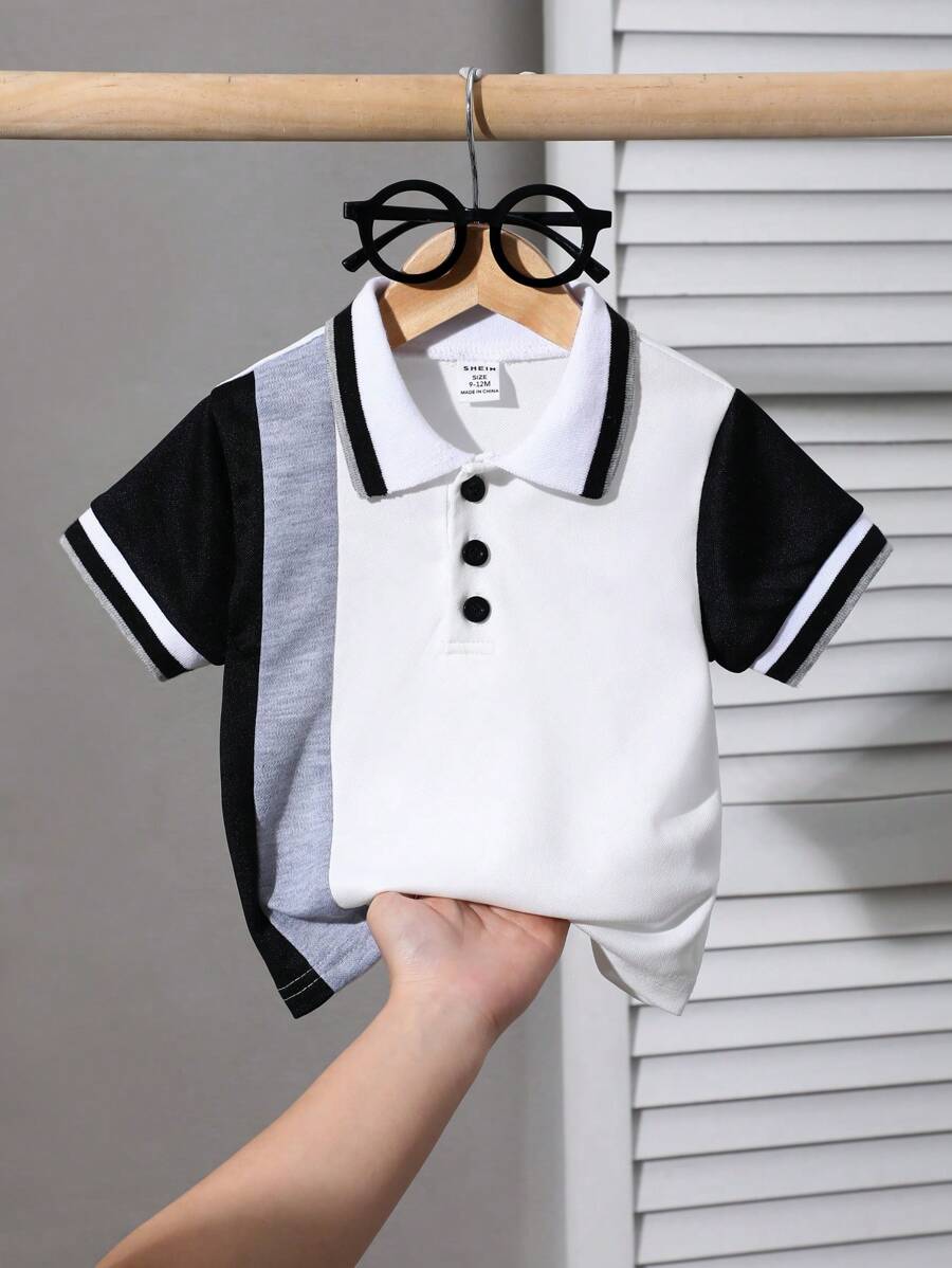 تى شيرت بولو محبوكة للأولاد الصغار. مناسبة للارتداء في النزهات