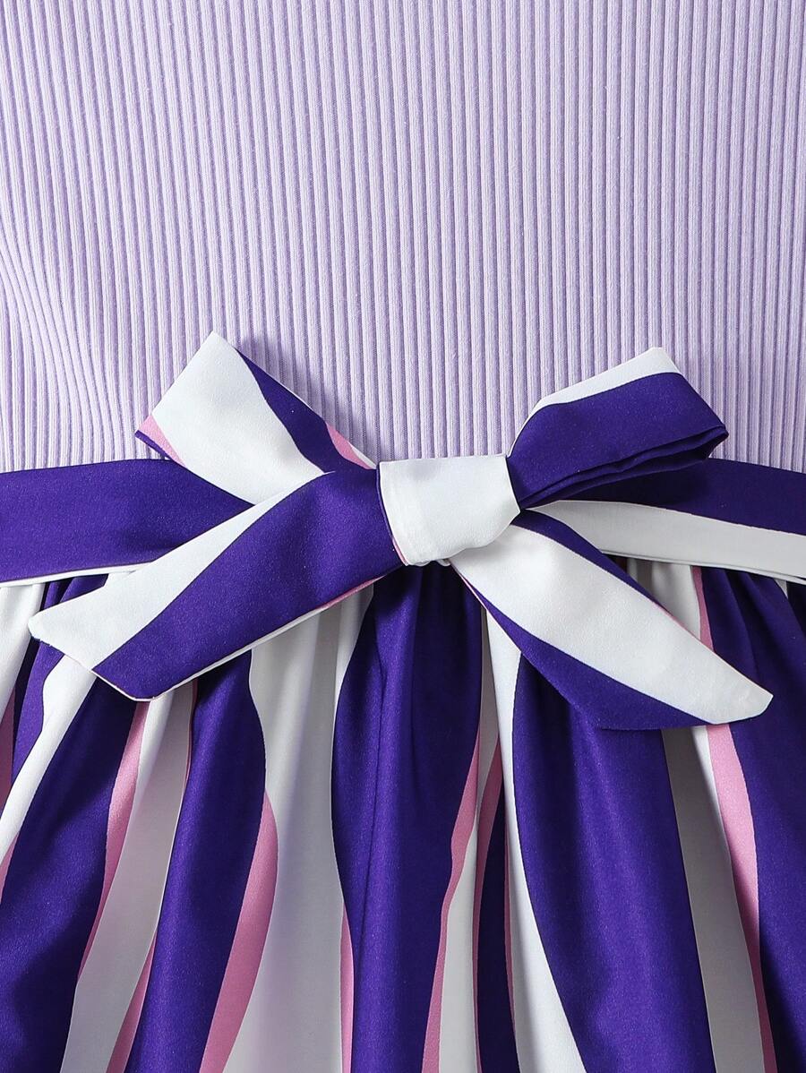 فستان SHEIN للفتيات المراهقات ذو رقبة دائرية وأكمام قصيرة ومخطط ومكشكش