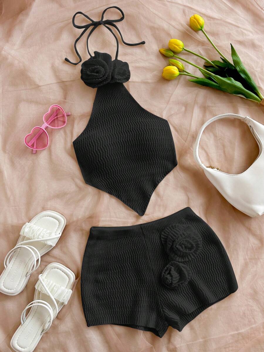 طقم من قطعتين من Soleia مصنوع يدويًا من أعلى وأسفل بدون ظهر مزين بالزهور ثلاثية الأبعاد وشورت قصير جدًا