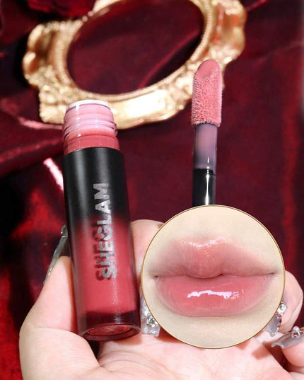 ملمع شفاه Ember Rose المرطب بدرجة Unconditional من شيجلام