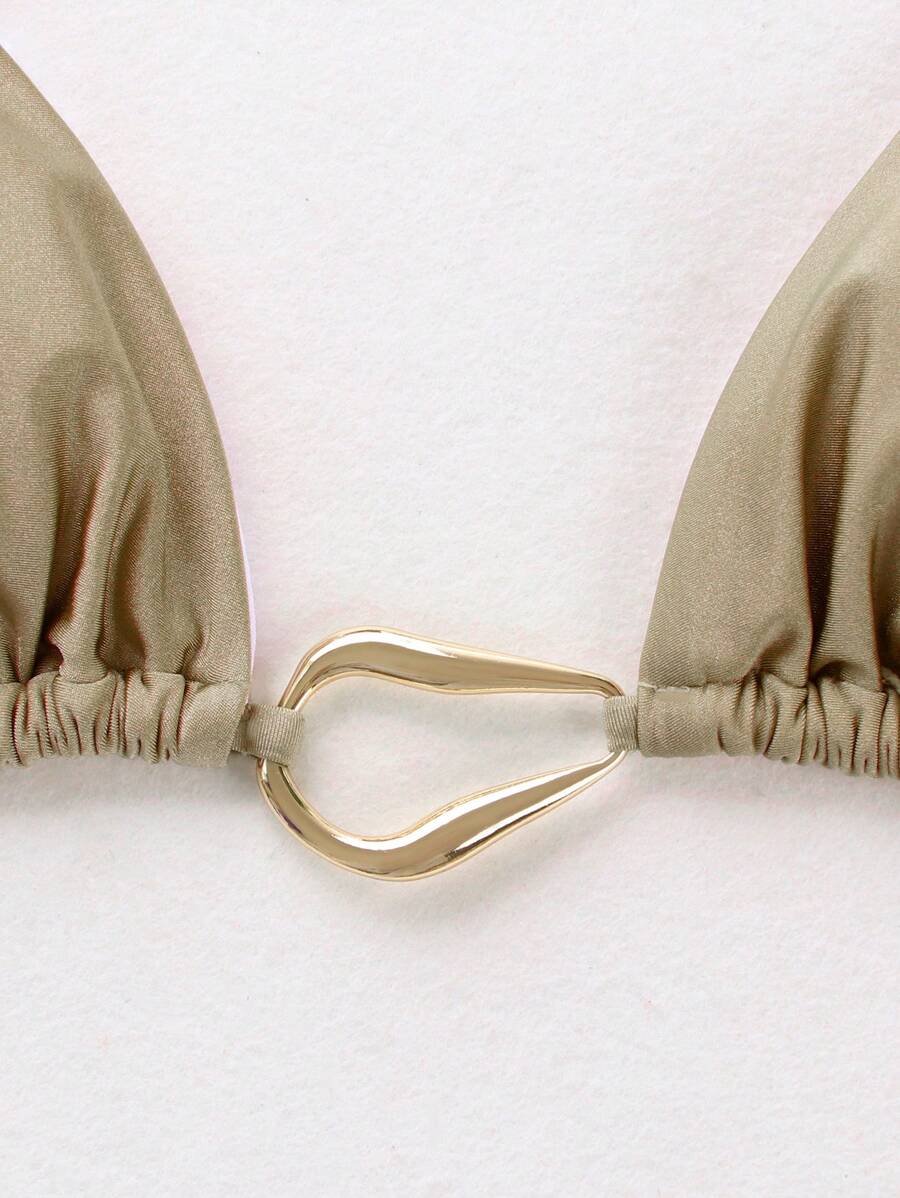 طقم مايوه نسائي 3 قطع بلون سادة – تصميم أوروبي  عصري لإطلالة صيفية جذابة