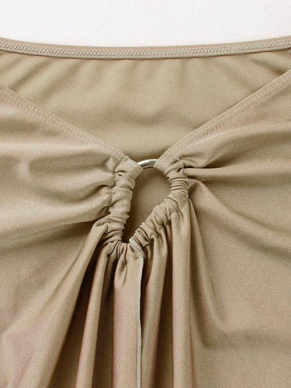 طقم مايوه نسائي 3 قطع بلون سادة – تصميم أوروبي  عصري لإطلالة صيفية جذابة