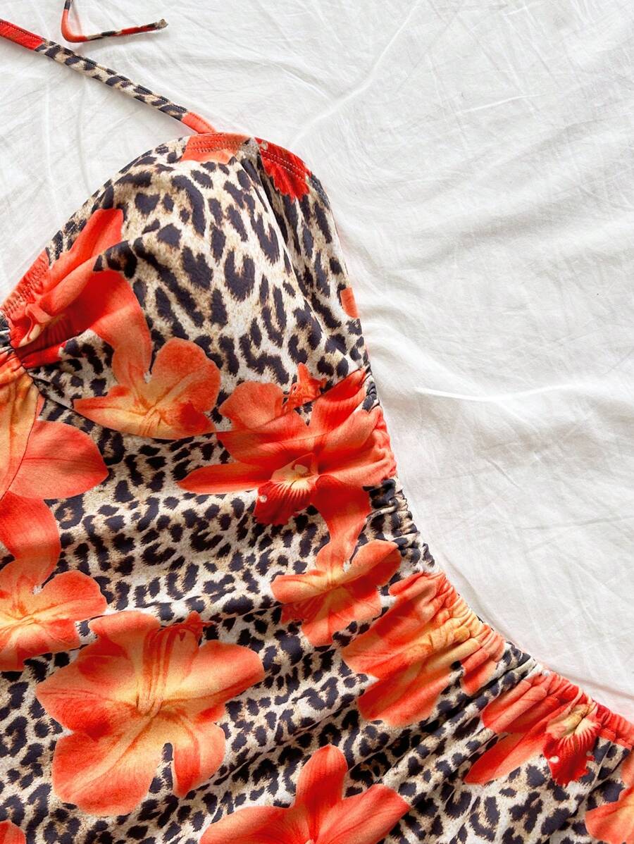 فستان قصير بنقشة جلد الفهد