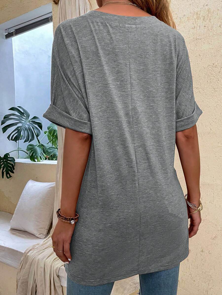 تي شيرت SHEIN LUNE بسيط سادة برقبة على شكل حرف V وأكمام على شكل جناح الخفاش، صيفي كاجوال