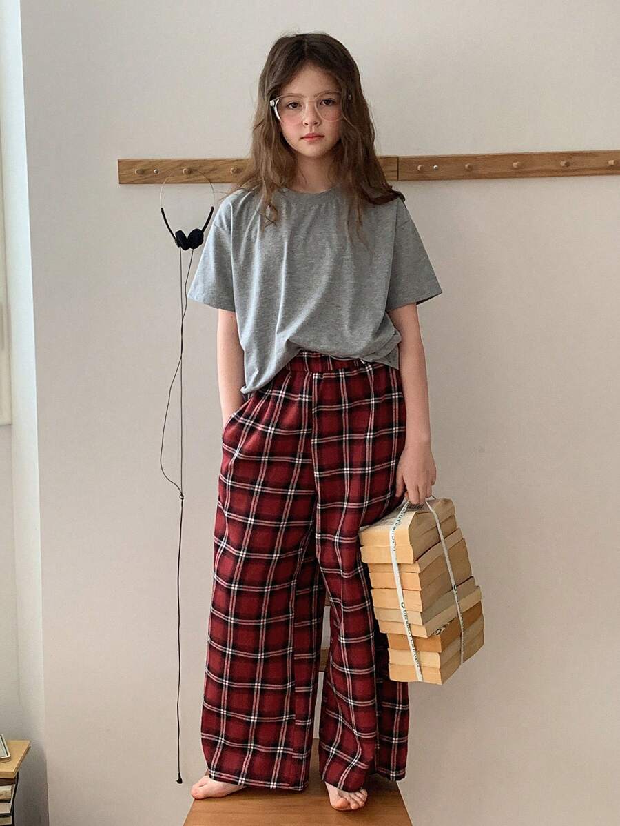 طقم تي شيرت هابيجوا للفتيات في مرحلة ما قبل المراهقة،، وبنطلون طويل منقوش