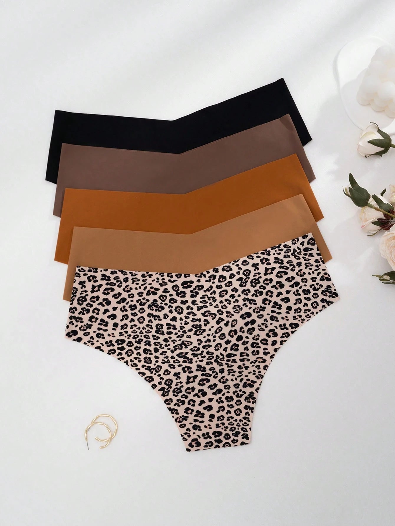 عبوة 5 قطع بانتي نسائي بطبعة فهد – تصميم هيبستر منخفض الخصر بدون خياطة