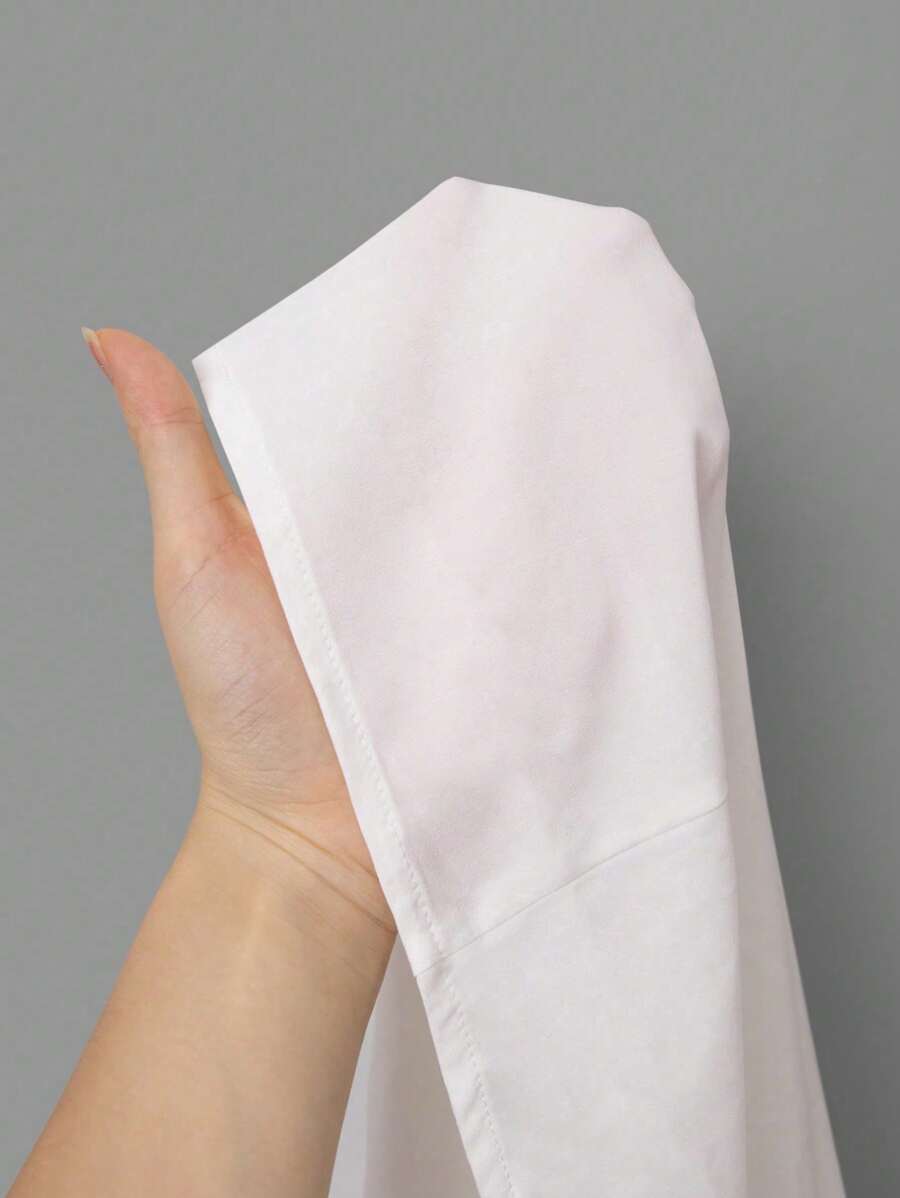 قميص INAWLY نسائي مقاس كبير بلون سادة وأكمام طويلة وجيب بصف واحد من الأزرارShein