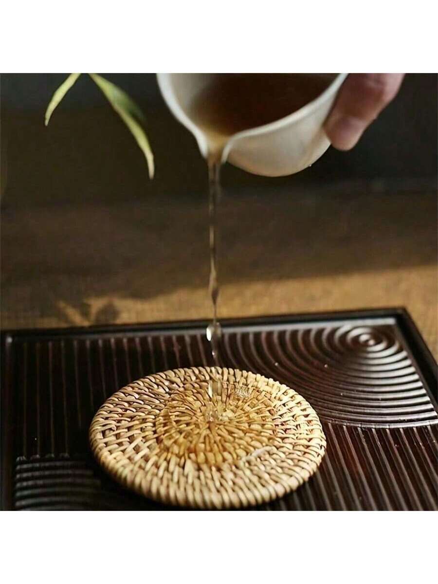 طقم قواعد أكواب من الخيزران اليدوي (6 قطع) بتصميم كروم الخريف – مقاومة للحرارة