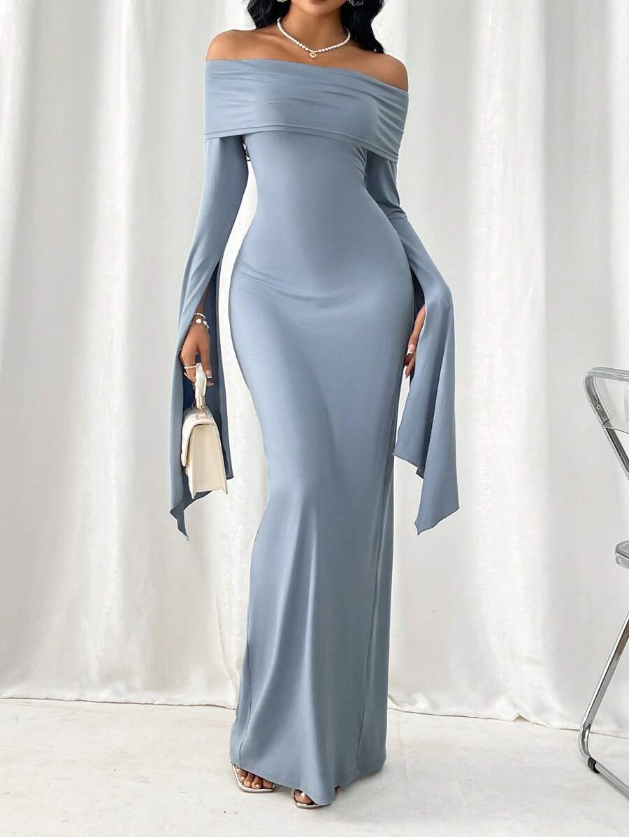 فستان نسائي بأكتاف مكشوفة وأكمام طويلة مطوية مع فتحة جانبية أنيقة من Firerie