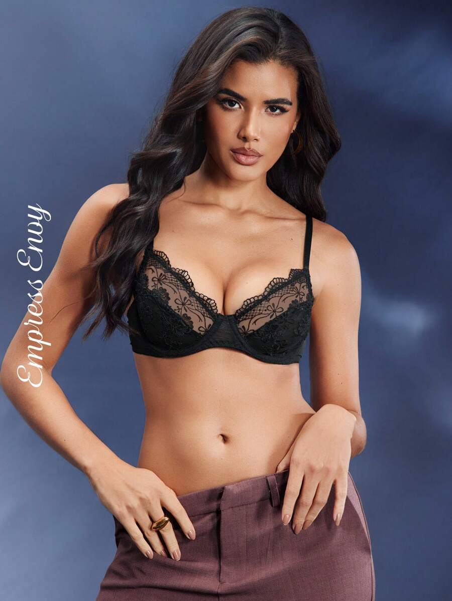 حمالة صدر نسائية بدانتيل متباين من DelicateAllure