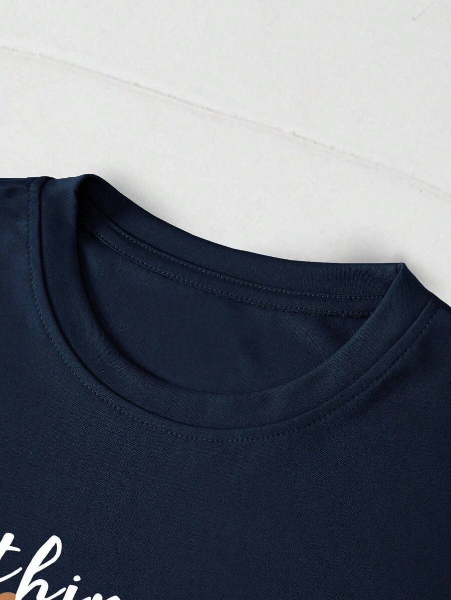 تي شيرت جرافيكي بشعار INAWLY Plus من Shein