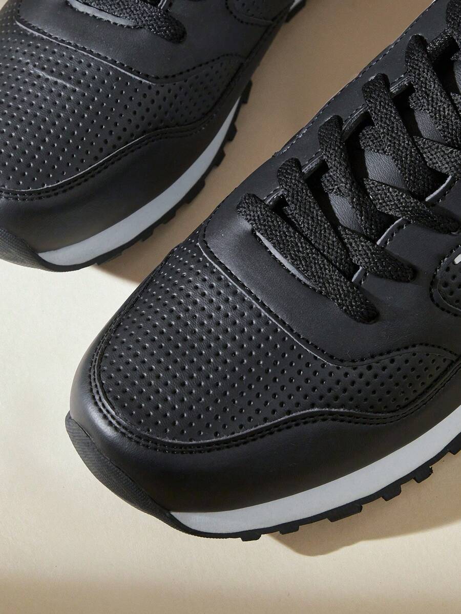 حذاء رجالي كاجوال سليب أون من CUCCOO EASI – مضاد للانزلاق، خفيف ومريح بتصميم أنيق منخفض الساق