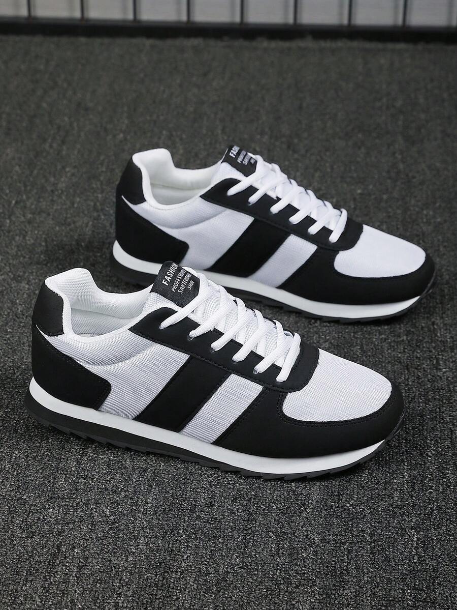 حذاء رياضي رجالي باللونين الأبيض والأسود من Shein