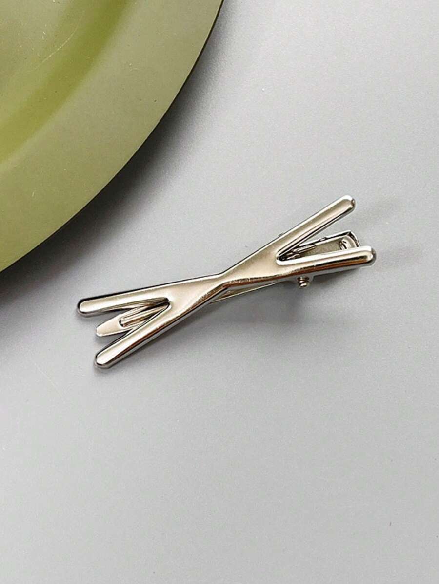 مجموعه مشابك شعر معدنيه علي اشكال مختلفه 24قطعه