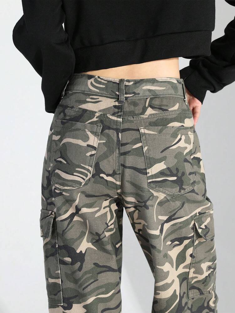 بنطلون جينز واسع الساق مريح بتصميم مموه عتيق للفتيات المراهقات