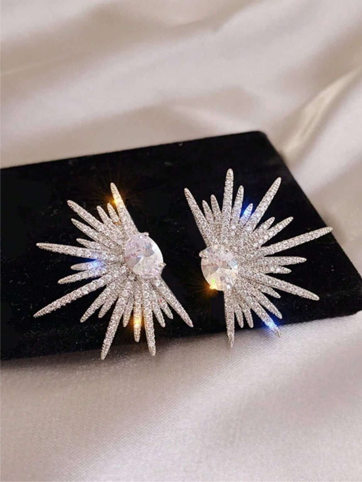 SHEIN 1pair Sparkling Wing – Shaped Earrings Full Of Rhinestone