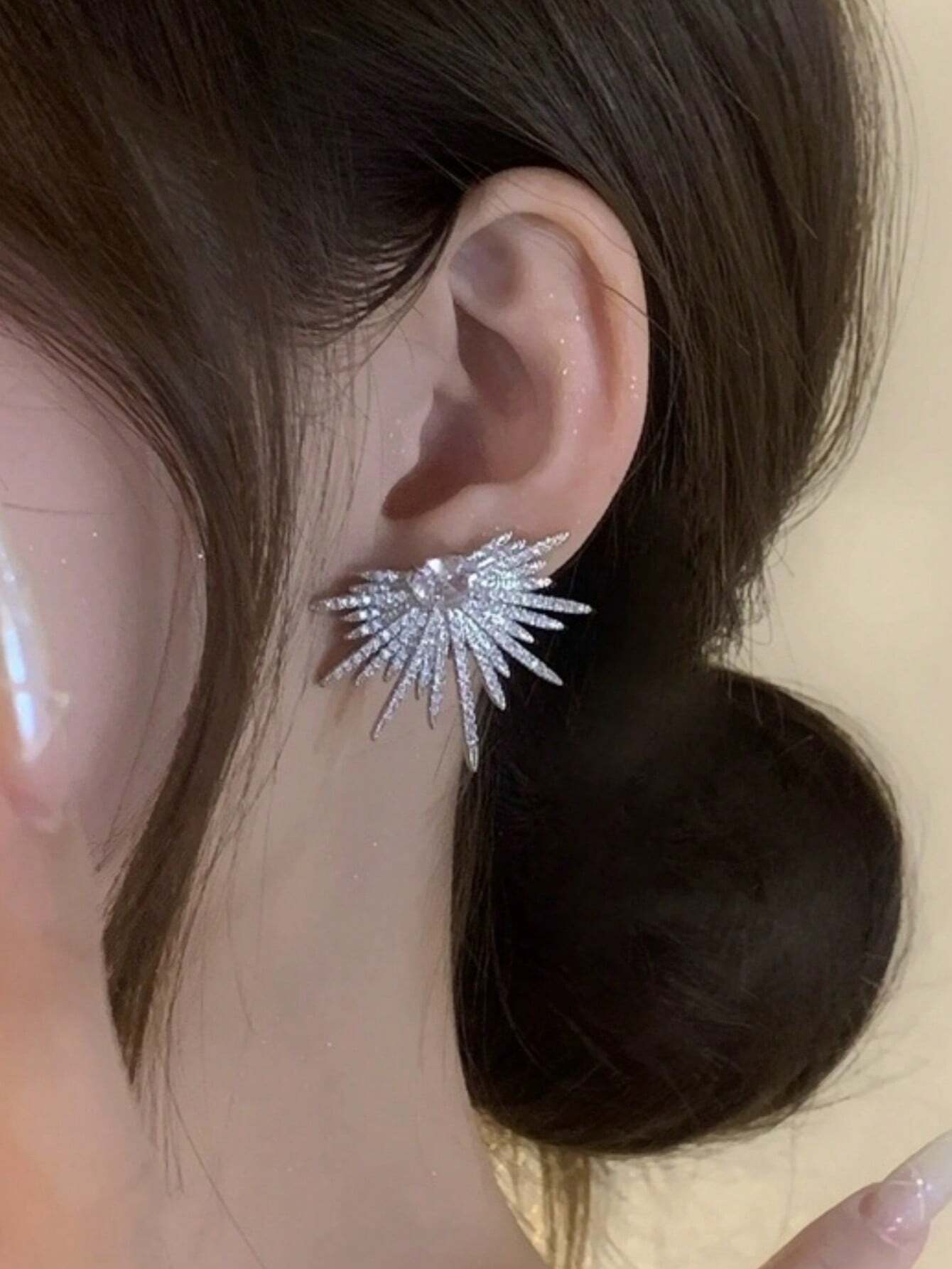 SHEIN 1pair Sparkling Wing – Shaped Earrings Full Of Rhinestone