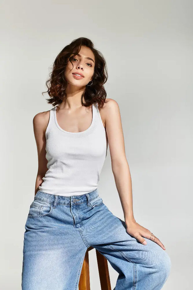 <h1>Tops</h1>