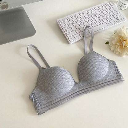 حمالة صدر لاسلكية للنساء مع خطاف وحلقة خلفية من الإسفنج المتين بدون درزات صلبة للفتيات