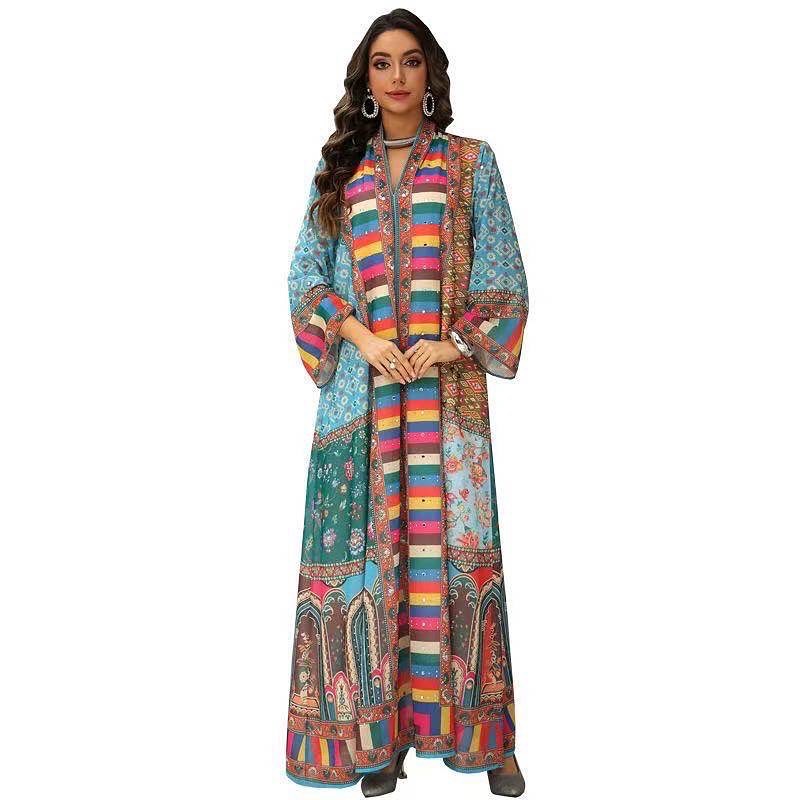 عباية ملونة بنقوش شرقية من Shein