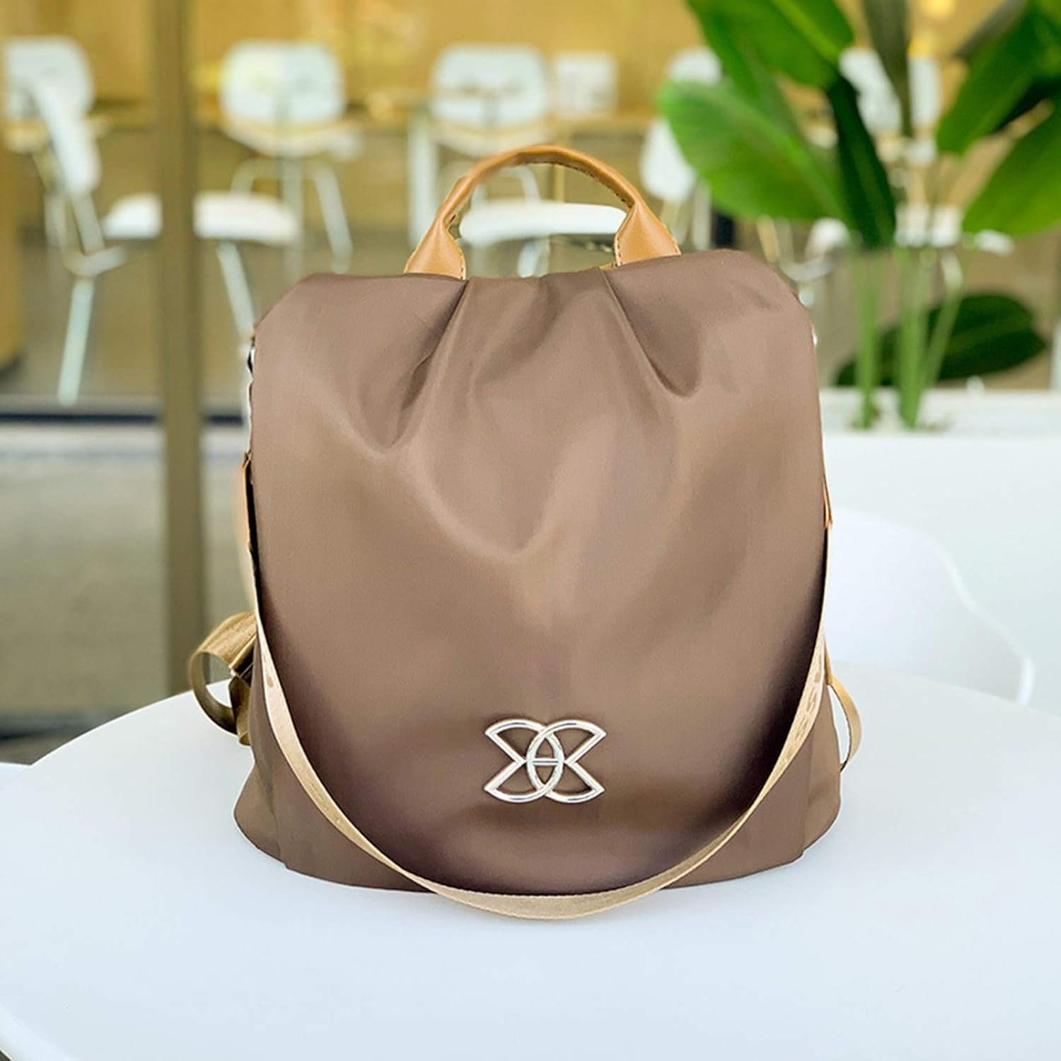 حقيبة ظهر بدون علامة تجارية بسحاب خلفي للكبار (بنية) Shein