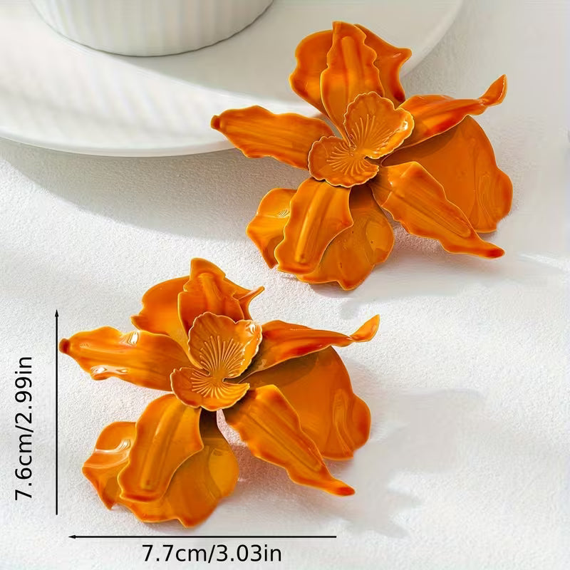 حلق  بشكل زهرة برتقالية ثلاثية الأبعاد – أسلوب بوهيمي عصري وخفيف